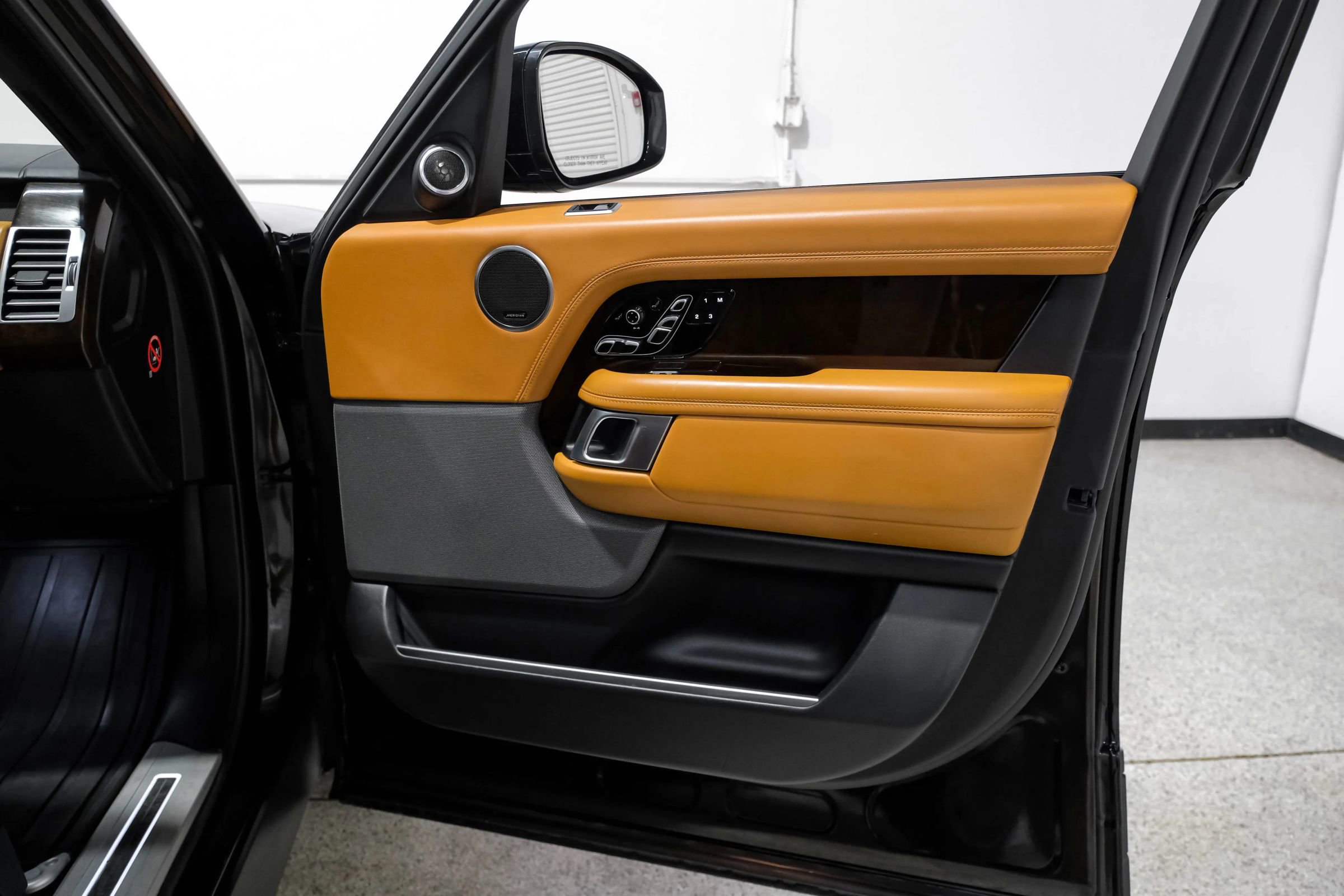 Used 2019 Land Rover Range Rover Long Wheelbase Autobiography image 48