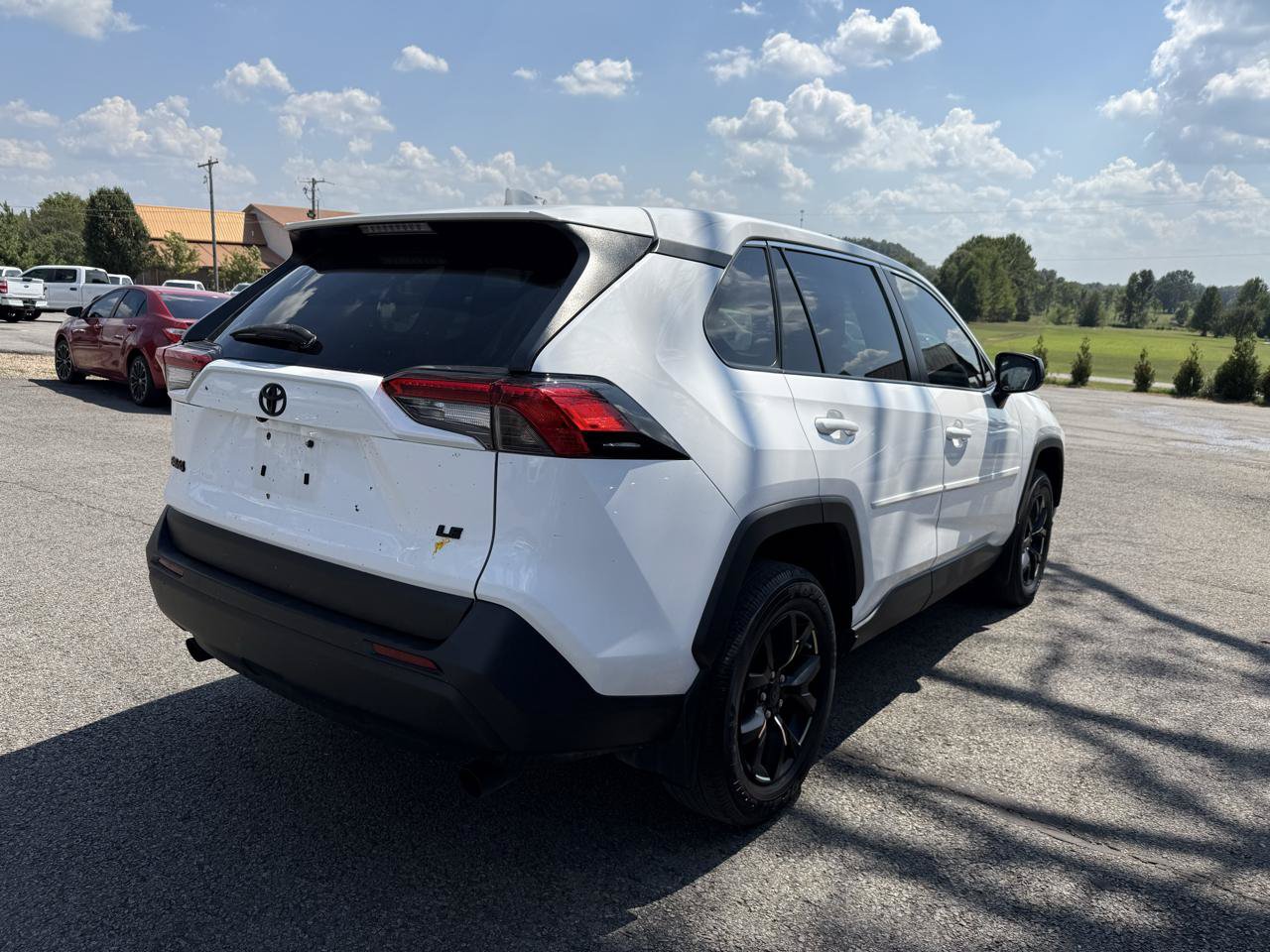 Used 2023 Toyota RAV4 LE FWD image 4