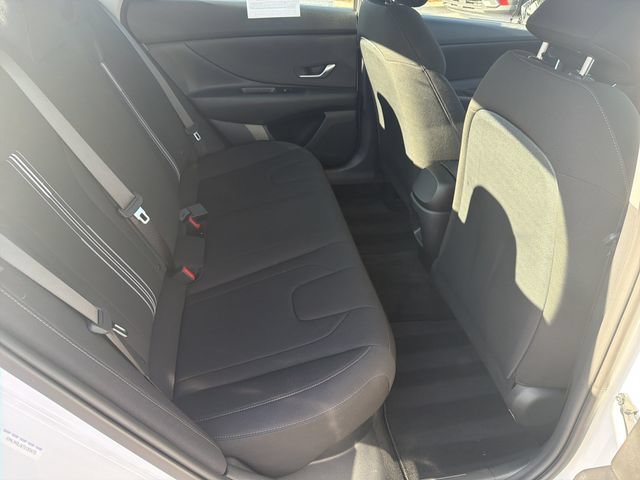 Certified 2026 Hyundai Elantra Hybrid FWD image 15