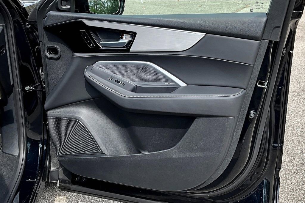Used 2025 Acura MDX w/ Technology Package image 24