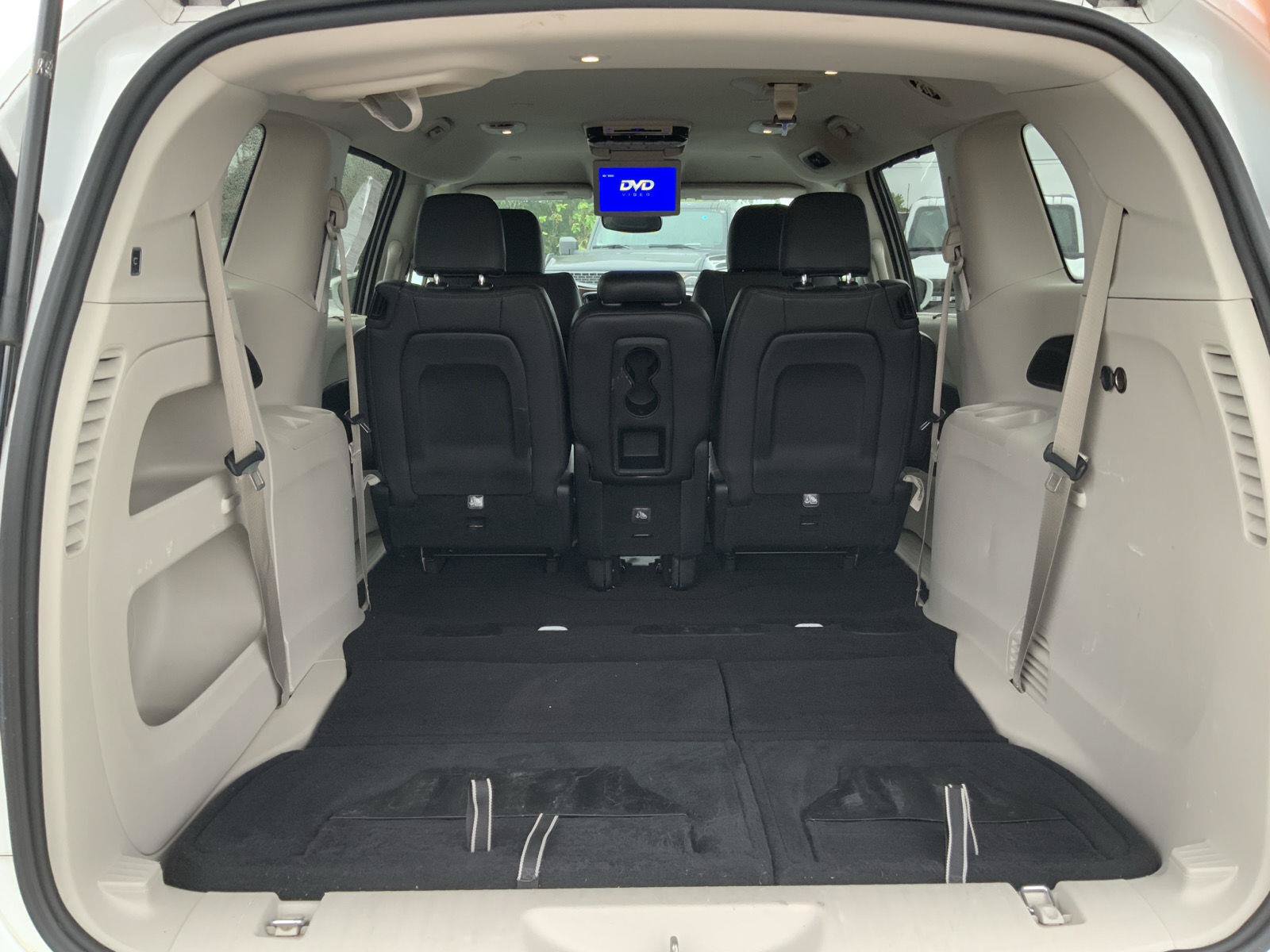 Used 2017 Chrysler Pacifica Touring-L FWD image 11