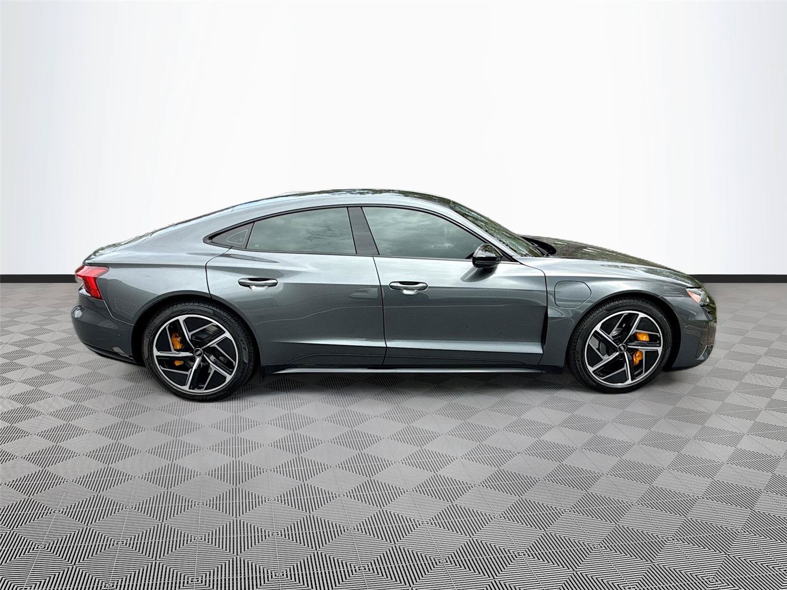 Used 2024 Audi RS e-tron GT w/ Carbon Performance Package AWD/4WD image 8