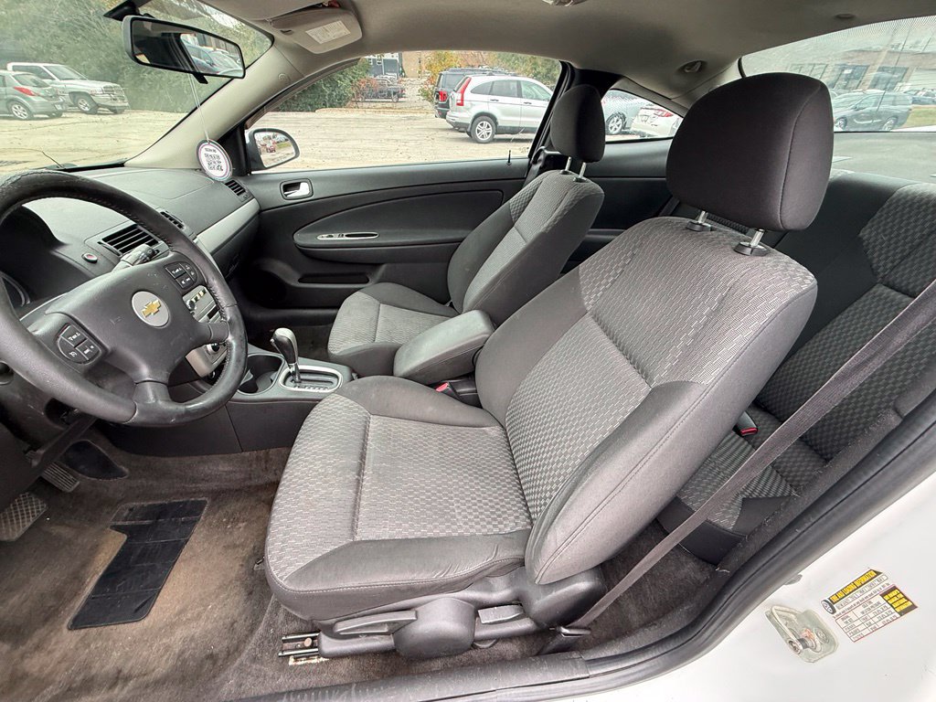 Used 2005 Chevrolet Cobalt LS w/ Preferred Equipment Group FWD image 11