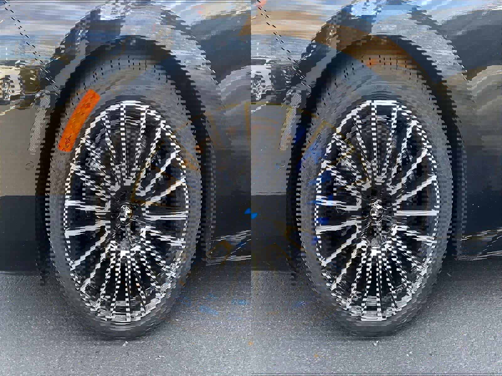 Used 2025 BMW 740i w/ Premium Package image 11