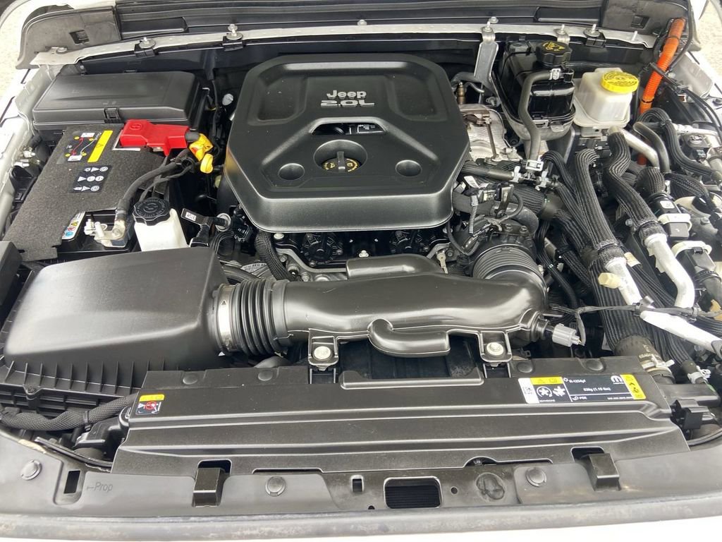 Used 2023 Jeep Wrangler Unlimited Sahara w/ Cold Weather Group AWD/4WD image 26