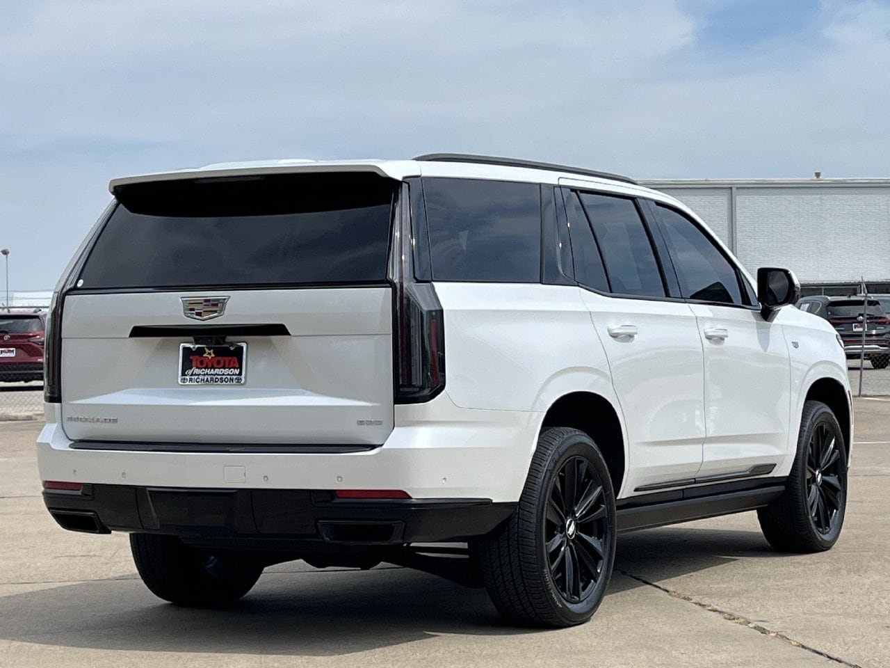 Used 2025 Cadillac Escalade Sport w/ LPO, Floor Liner Package AWD/4WD image 4