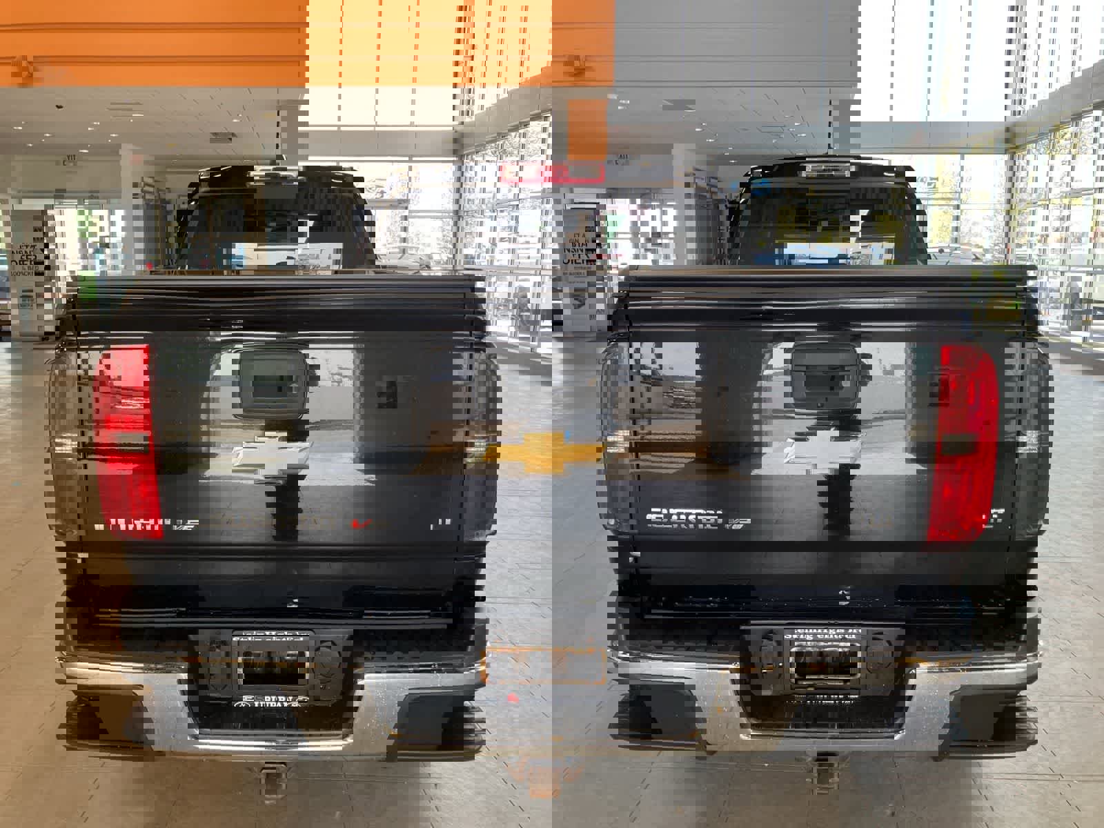 Used 2015 Chevrolet Colorado LT w/ Luxury Package AWD/4WD image 6