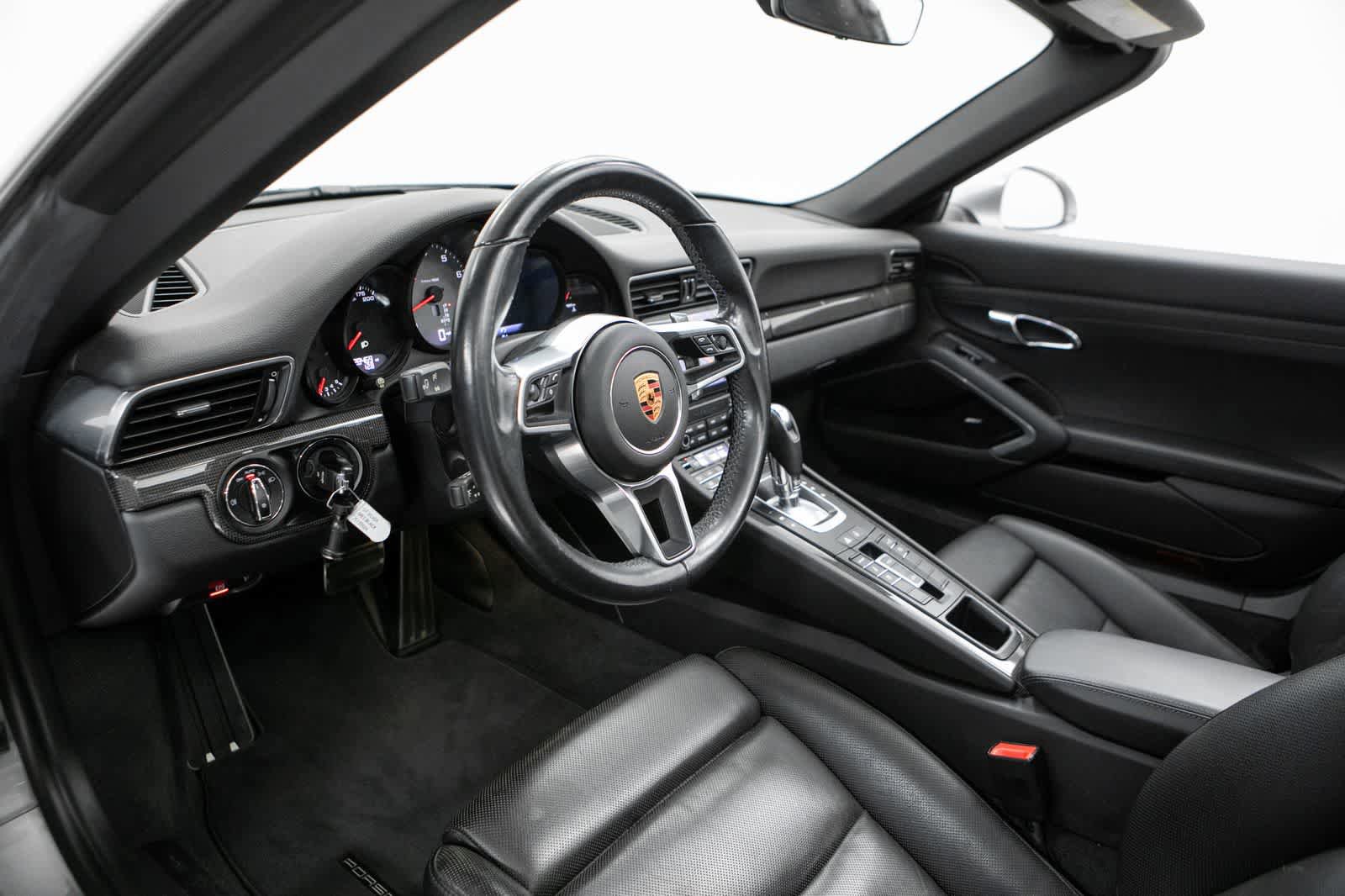 Certified 2018 Porsche 911 Targa 4S AWD/4WD image 4
