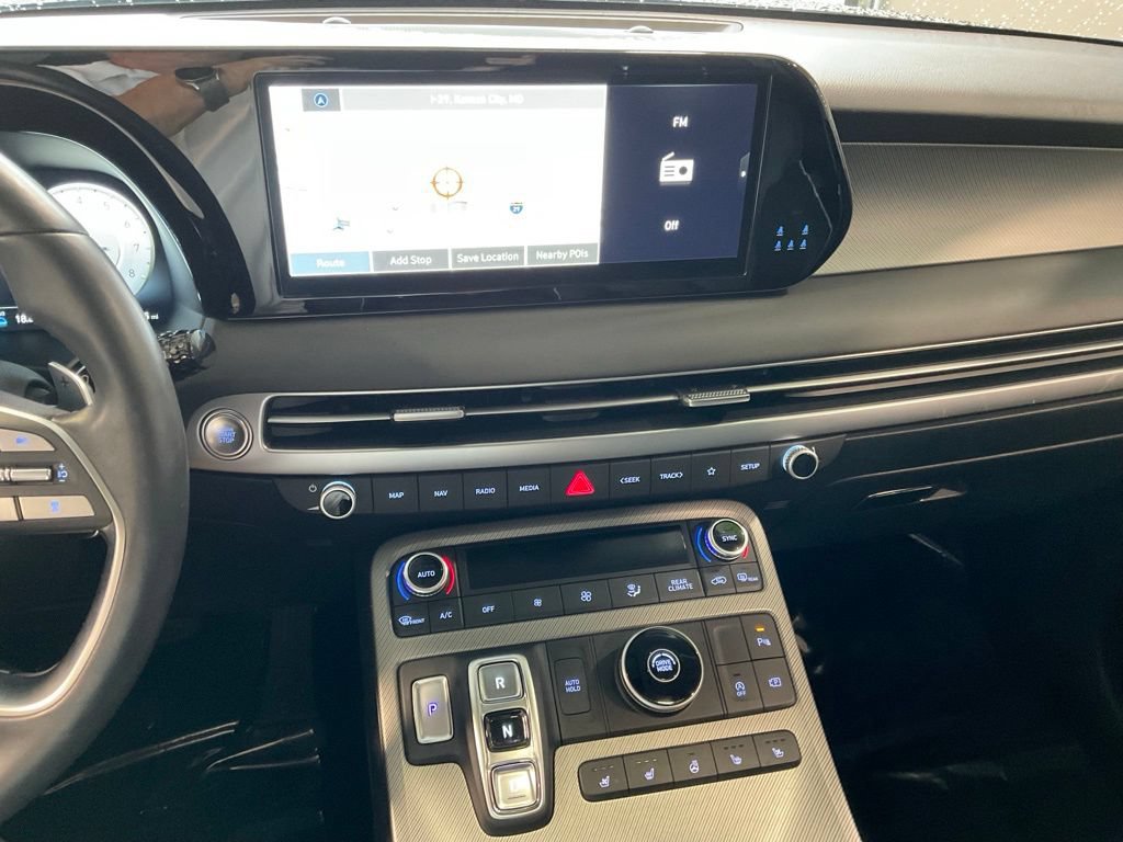 Used 2025 Hyundai Palisade SEL FWD image 14