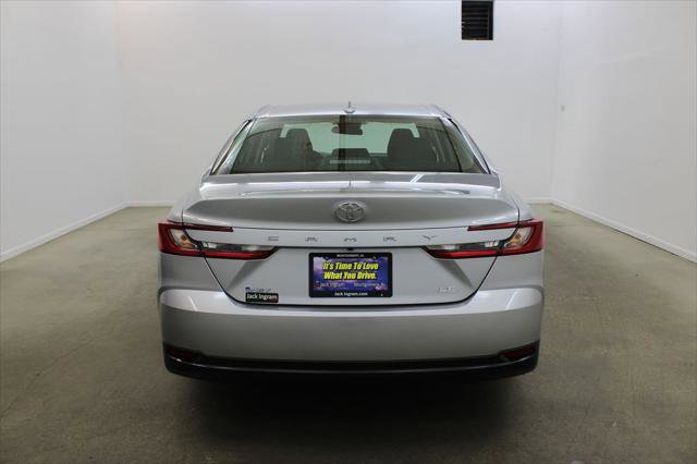 Used 2025 Toyota Camry LE FWD image 4