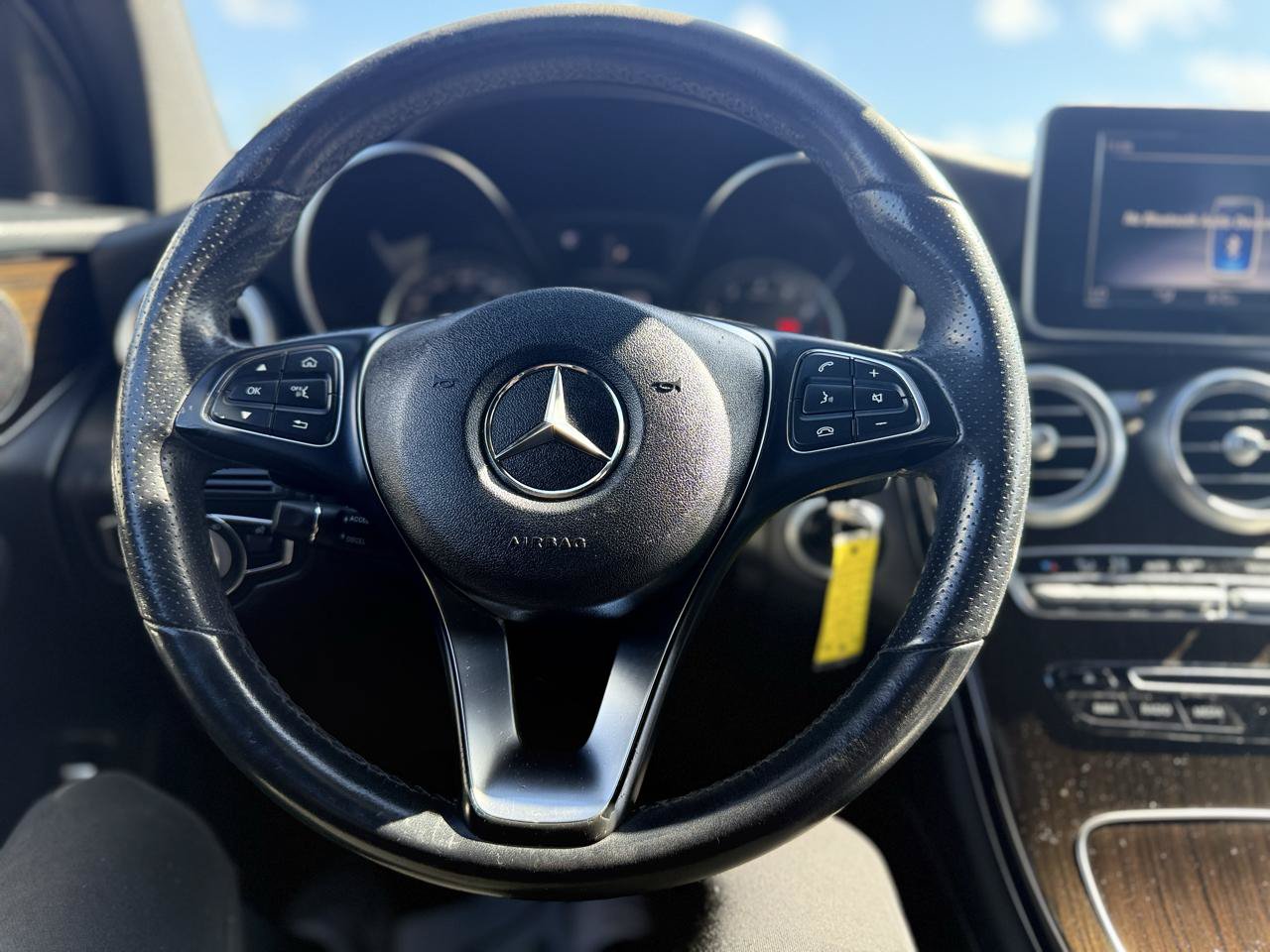 Used 2019 Mercedes-Benz GLC 300 w/ Premium Package image 14