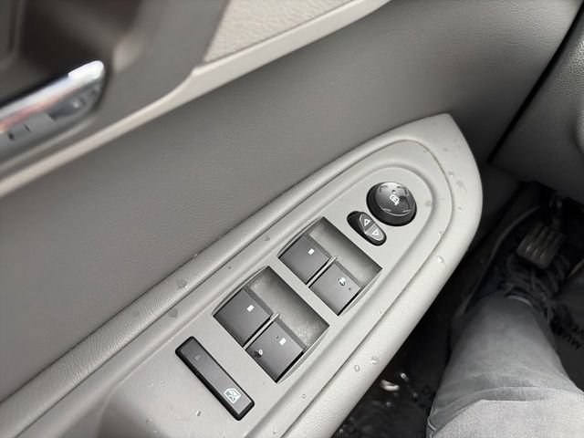 Used 2014 Chevrolet Traverse LS FWD image 13