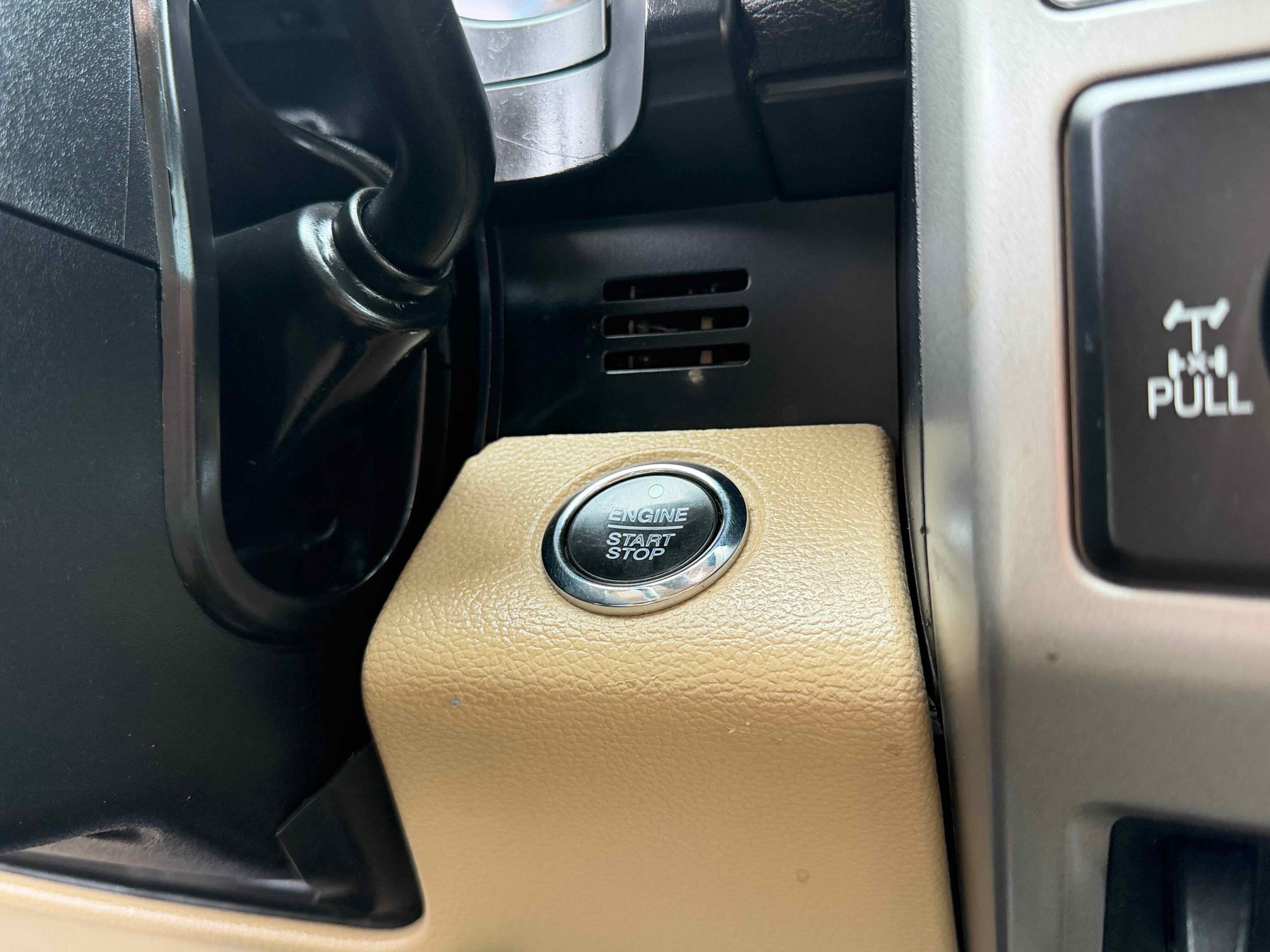 Used 2021 Ford F350 Lariat w/ Lariat Ultimate Package image 25