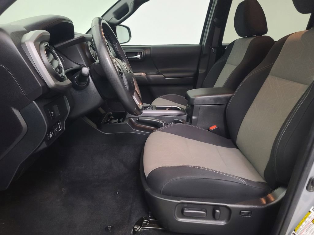 Used 2023 Toyota Tacoma TRD Off-Road image 25