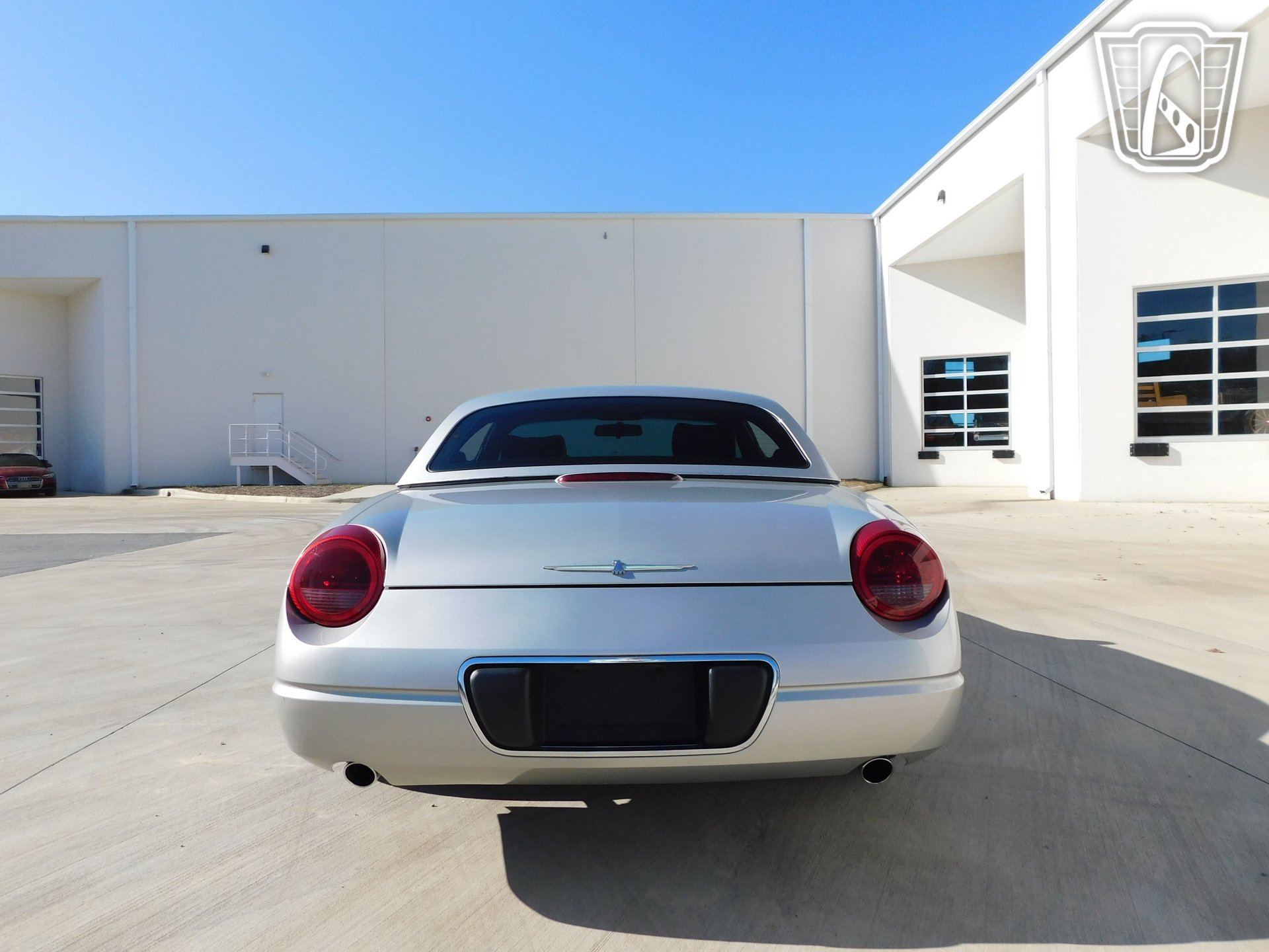 Used 2004 Ford Thunderbird image 22
