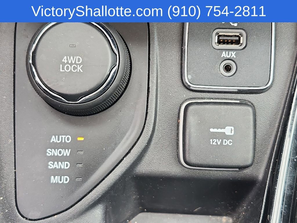 Used 2018 Jeep Compass Limited w/ Navigation Group AWD/4WD image 9