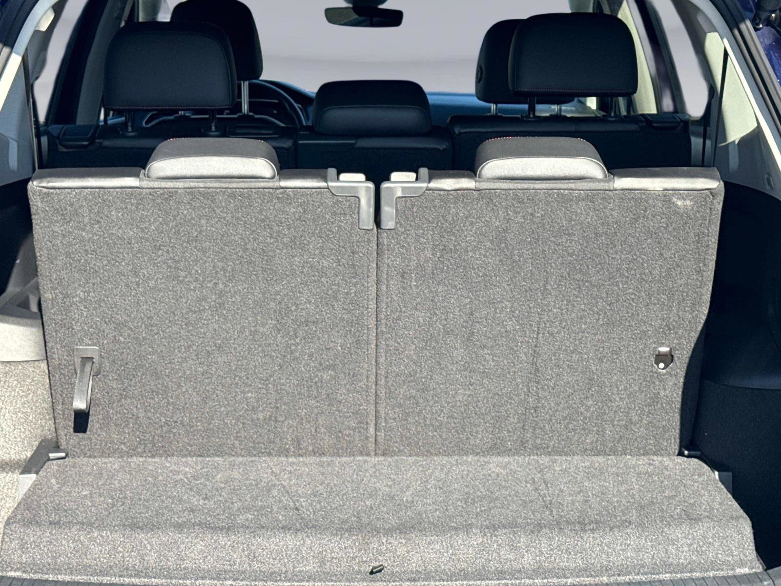 Used 2024 Volkswagen Tiguan Wolfsburg Edition image 12