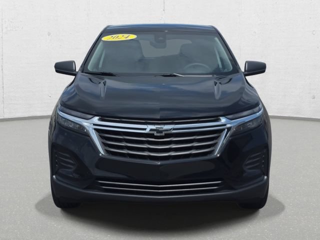 Used 2024 Chevrolet Equinox LS w/ LS Convenience Package AWD/4WD image 2