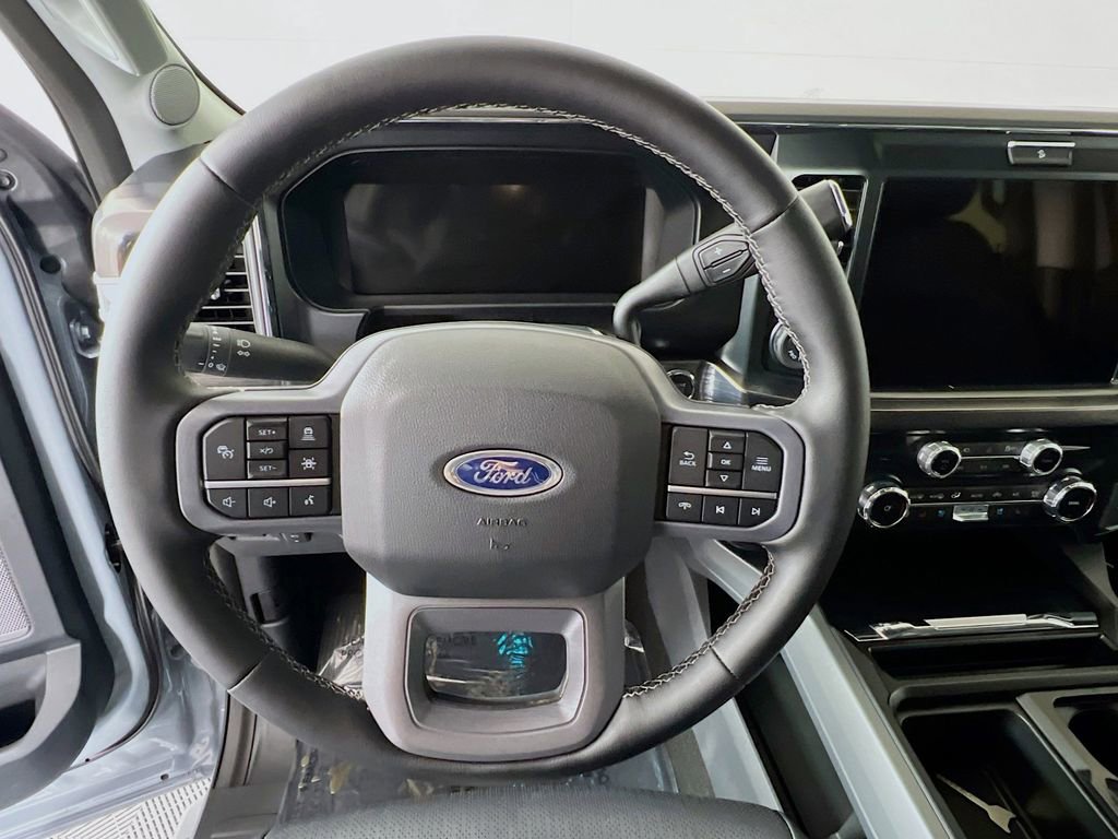 New 2026 Ford F250 Lariat w/ Black Appearance Package image 8