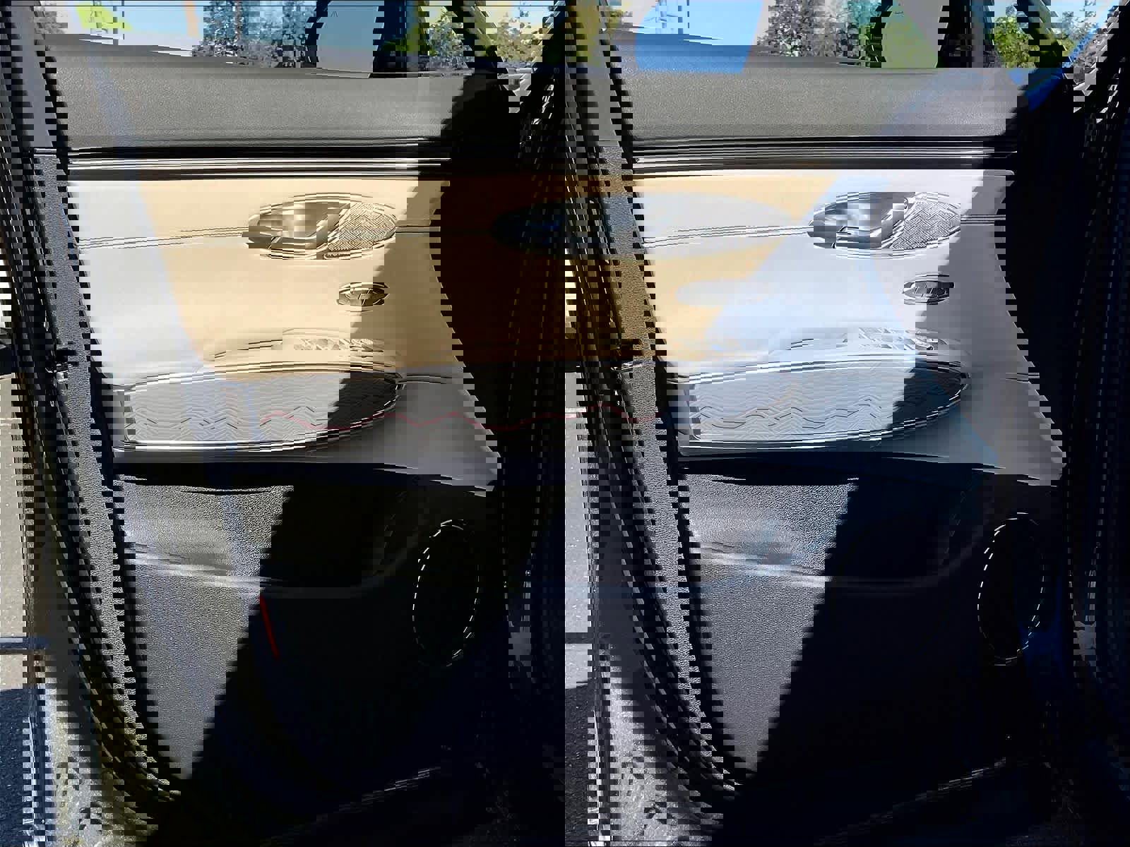 Used 2025 Genesis GV70 2.5T w/ Advanced Package image 23