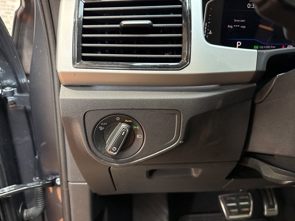 Used 2021 Volkswagen Atlas SEL R-Line image 11