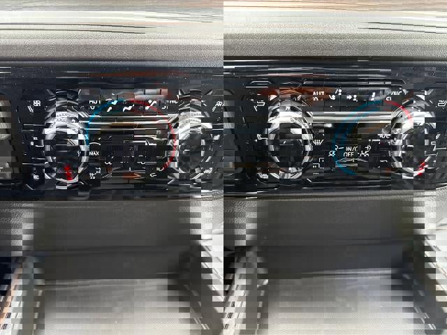 New 2026 GMC Sierra 1500 SLT w/ SLT Premium Plus Package image 18