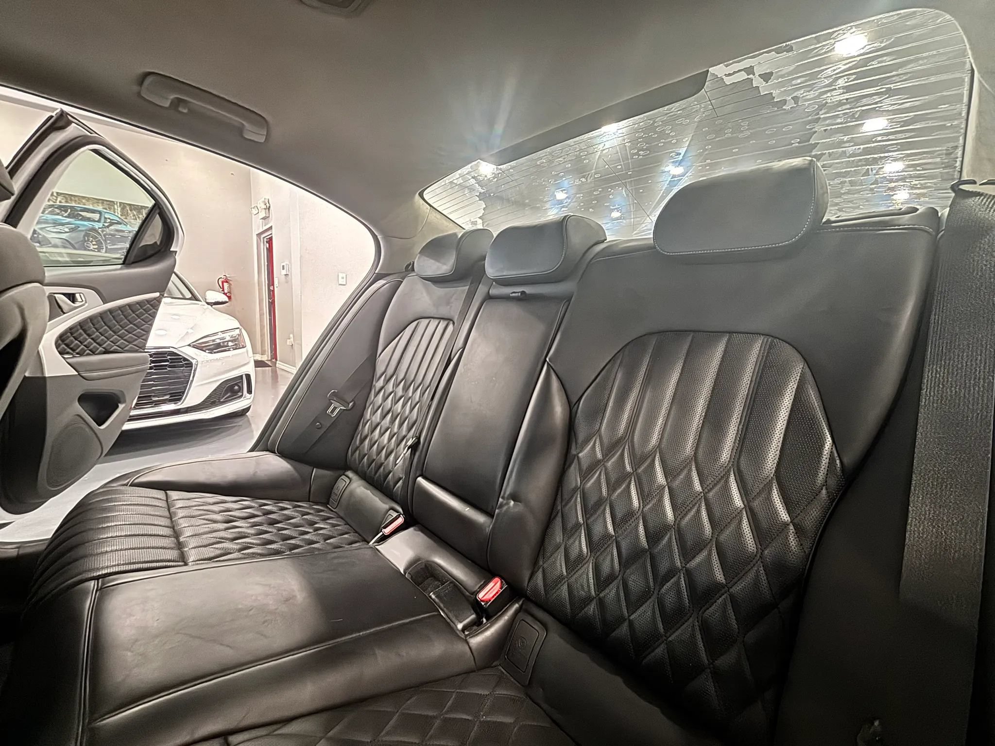 Used 2020 Genesis G70 2.0T w/ Prestige Package RWD image 15