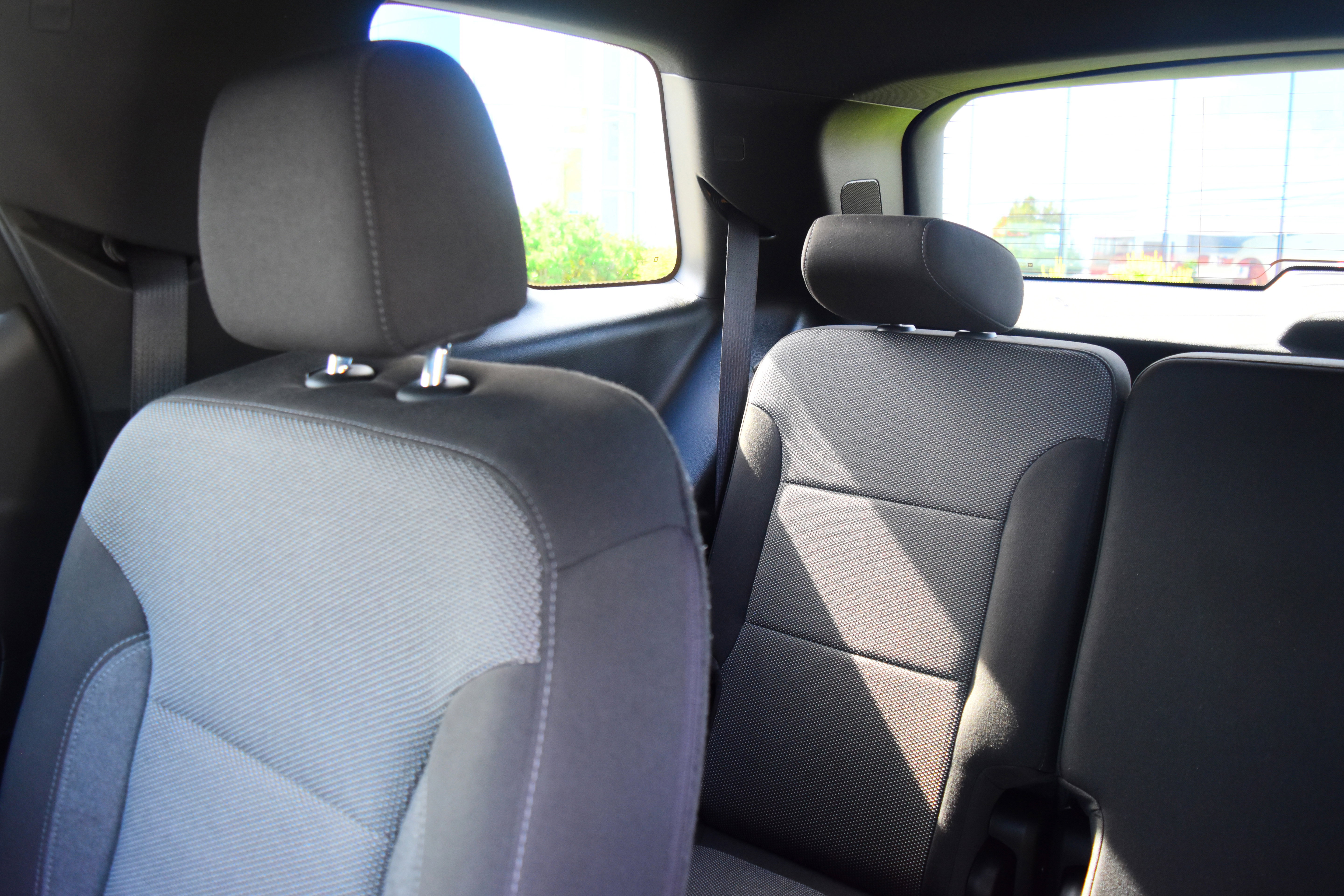 Used 2023 Chevrolet Traverse LT w/ Rear Camera Mirror Package image 29