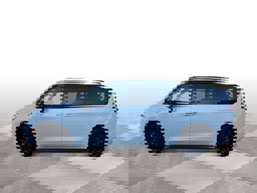 Used 2024 Chrysler Pacifica Premium image 5