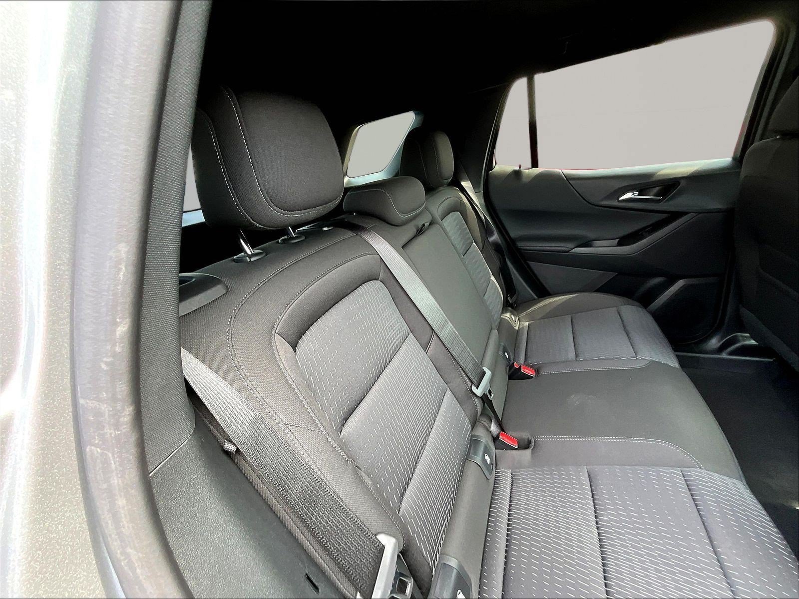 New 2027 Chevrolet Equinox LT w/ Safety and Technology Package AWD/4WD image 17