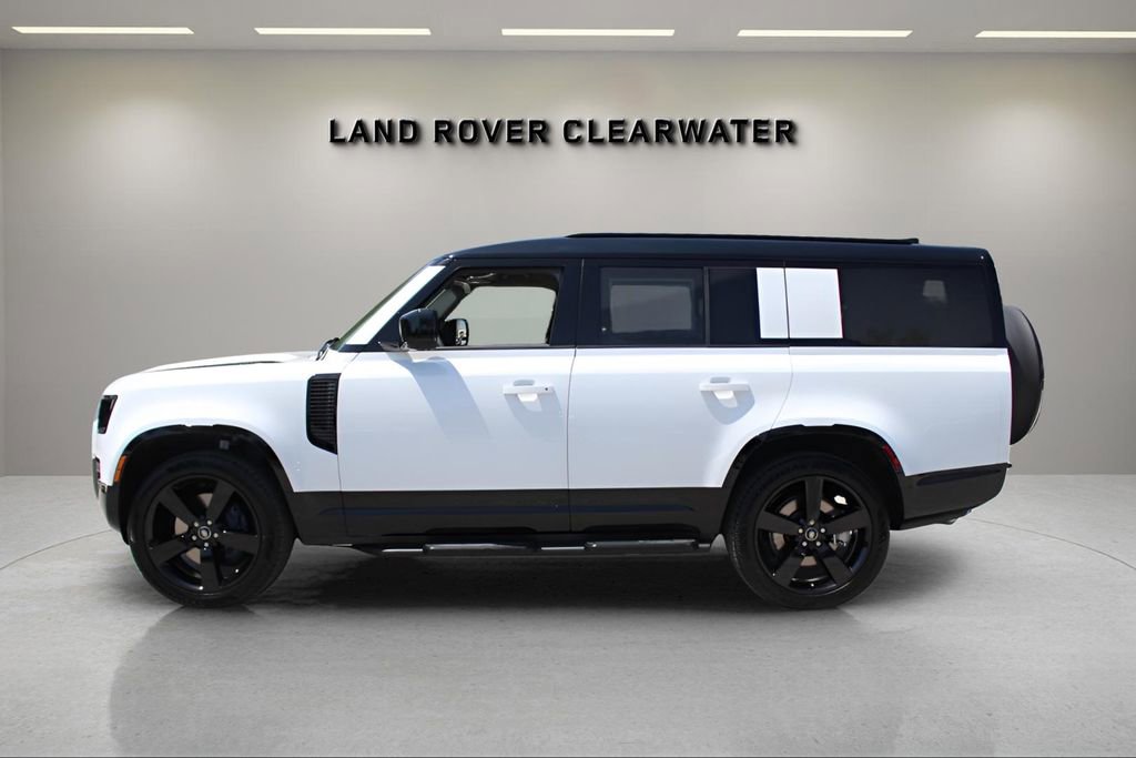 New 2025 Land Rover Defender 130 X-Dynamic SE AWD/4WD image 2