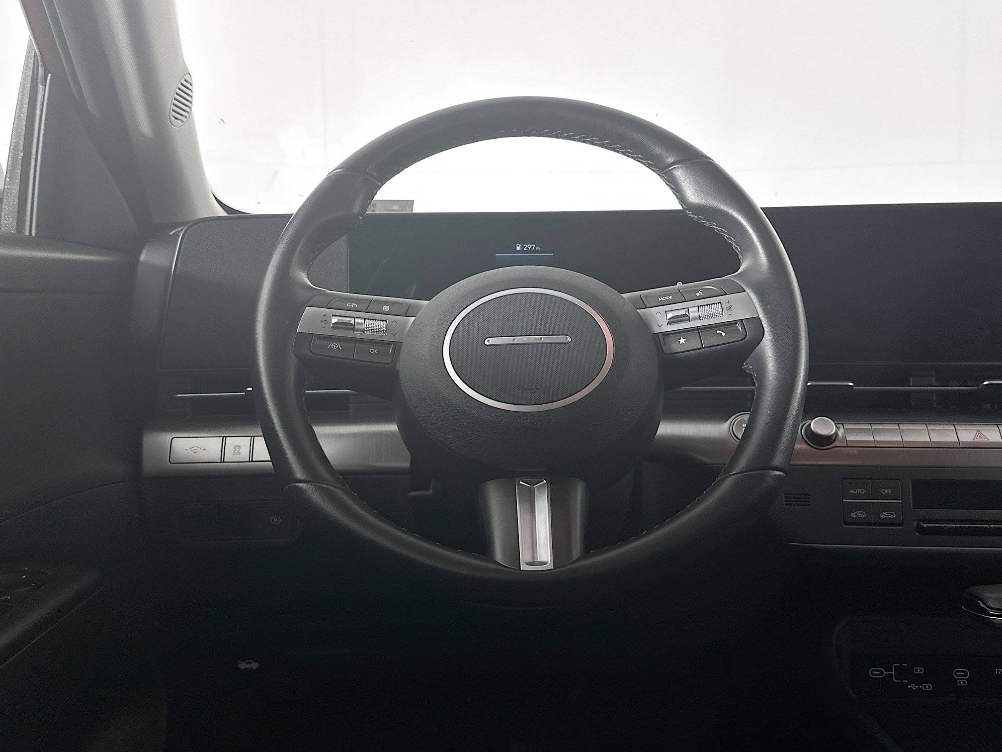 Used 2025 Hyundai Kona SEL image 18