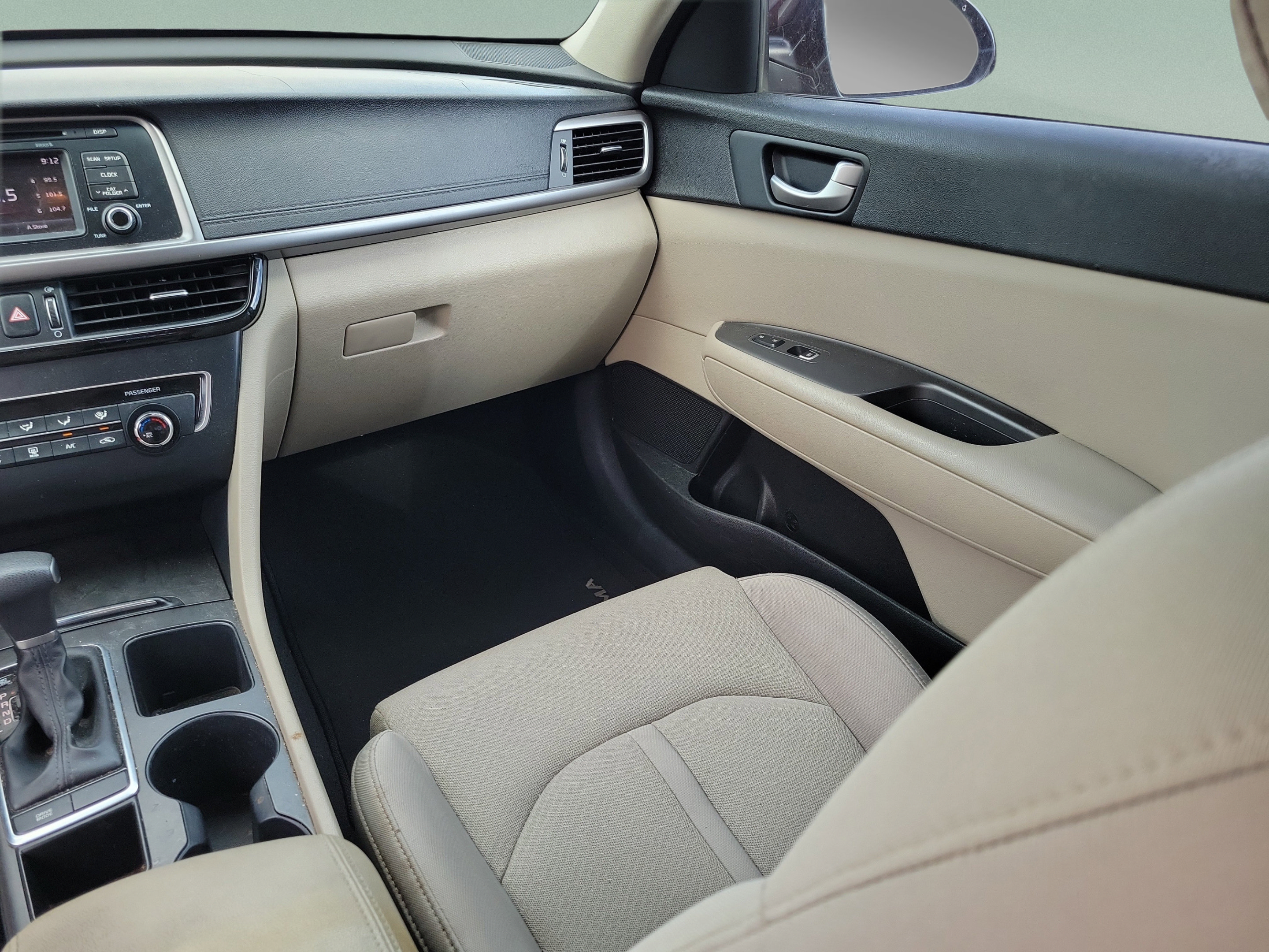 Used 2017 Kia Optima LX w/ Driver Convenience Package FWD image 10