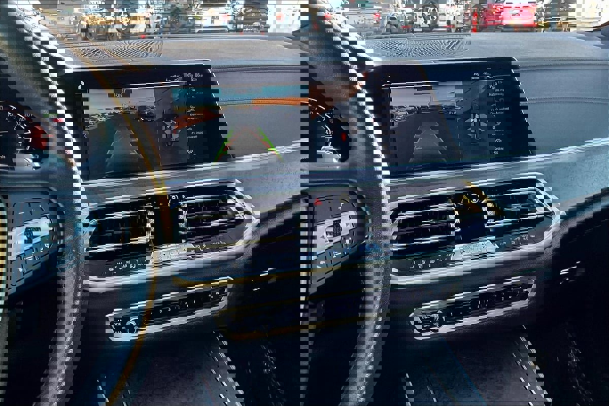 Used 2022 BMW X5 xDrive40i w/ Premium Package image 6