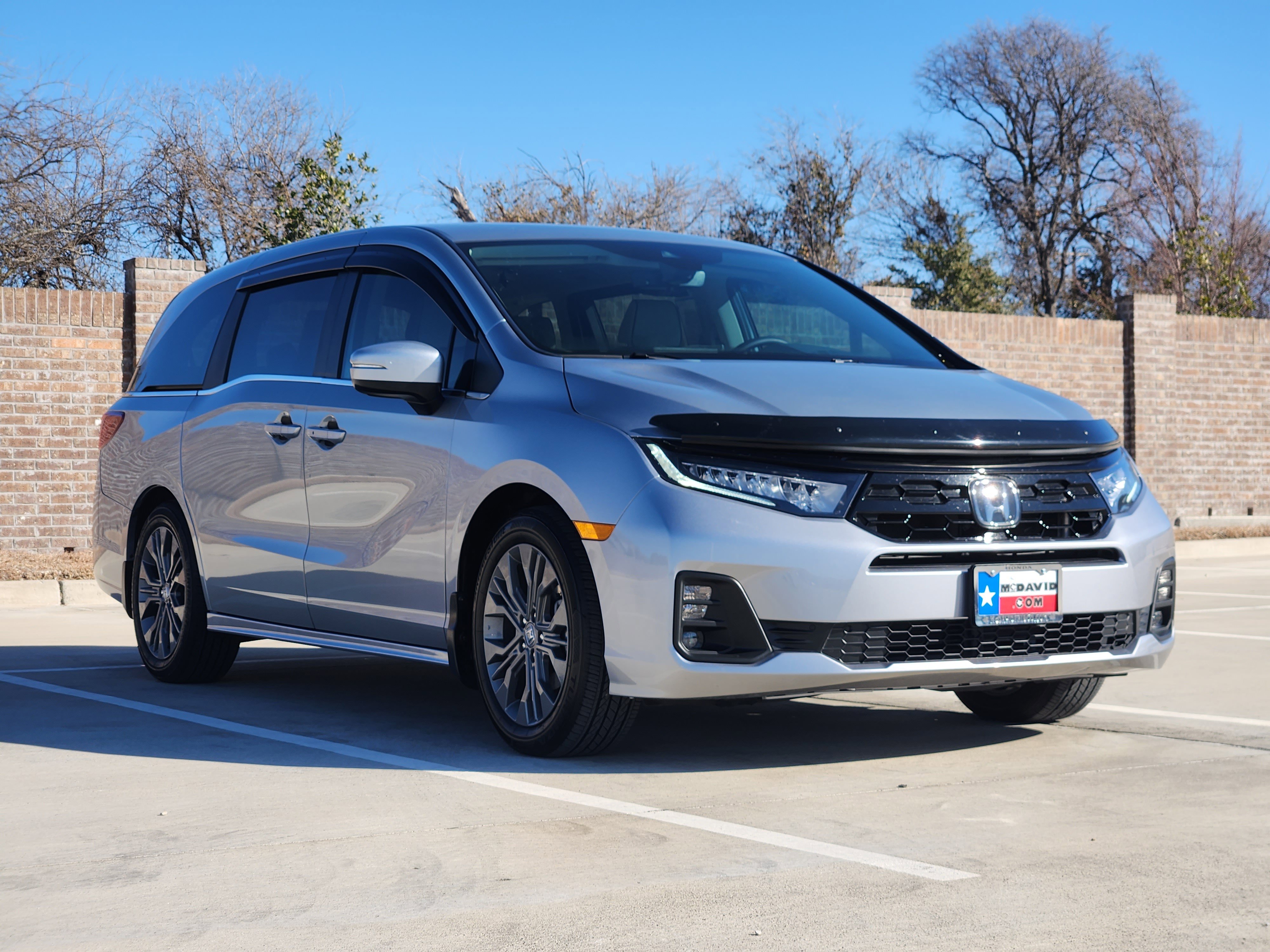 Certified 2025 Honda Odyssey Touring image 4