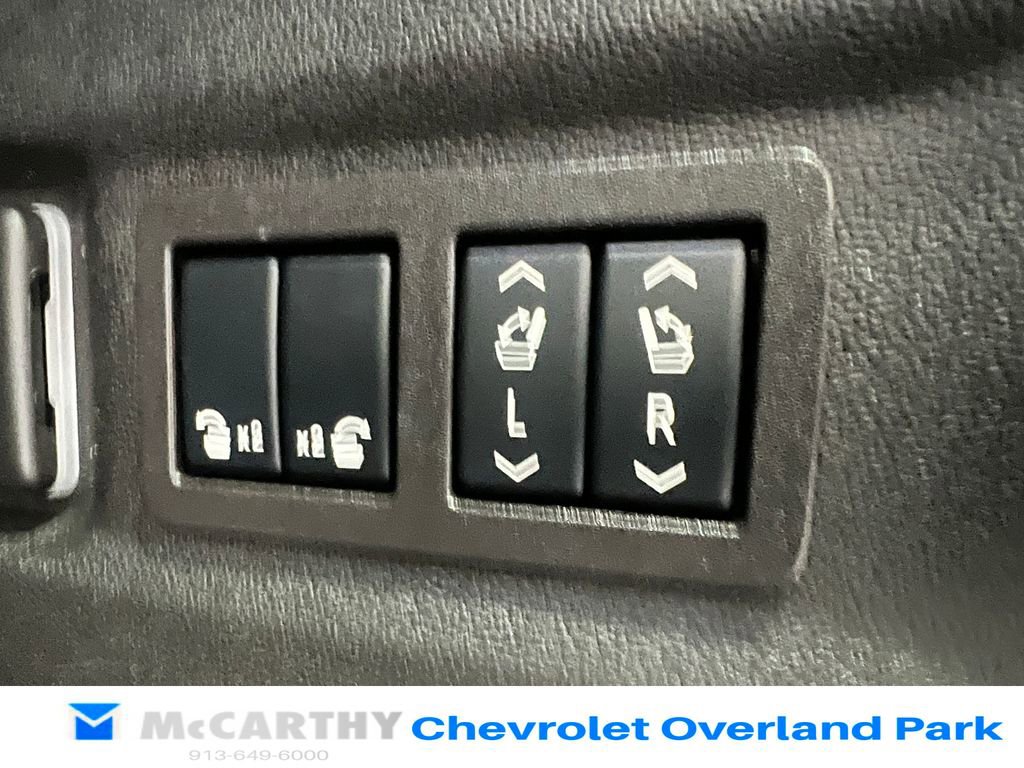 Used 2024 Chevrolet Suburban RST w/ Luxury Package AWD/4WD image 32