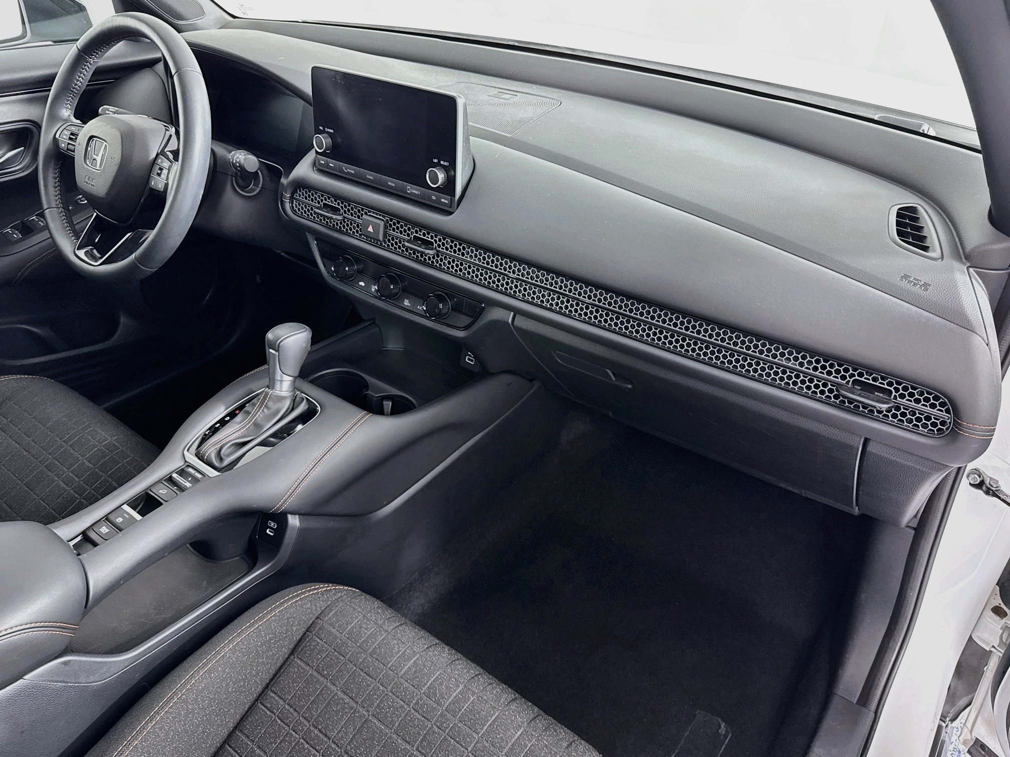 Certified 2024 Honda HR-V Sport image 27