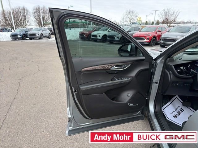 Used 2023 Buick Envision Avenir image 26
