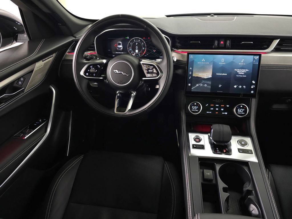 Used 2026 Jaguar F-PACE R-Dynamic S AWD/4WD image 22