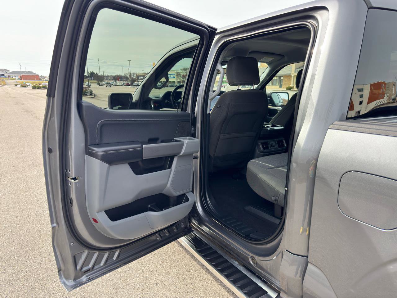 Used 2024 Ford F150 XLT w/ Mobile Office Package image 47