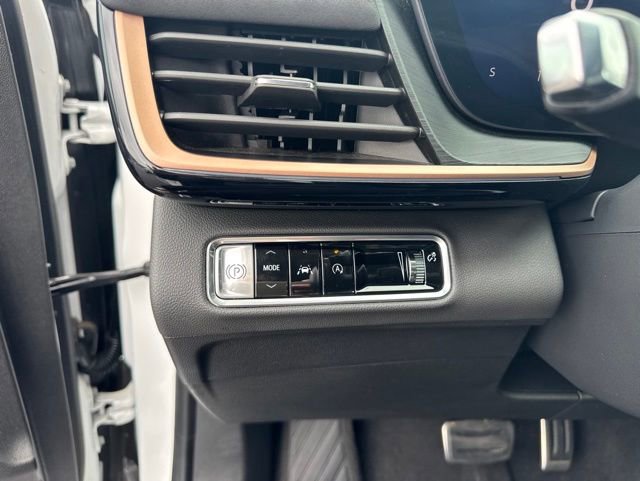 Used 2025 Buick Envision Sport Touring AWD/4WD image 14