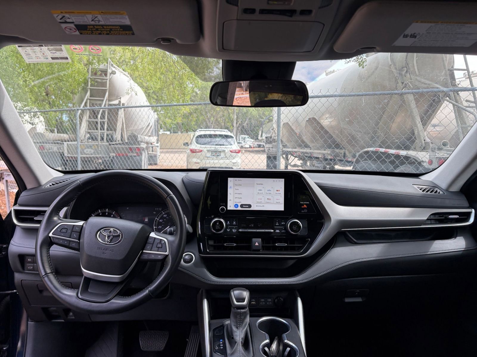 Used 2025 Toyota Highlander LE image 34