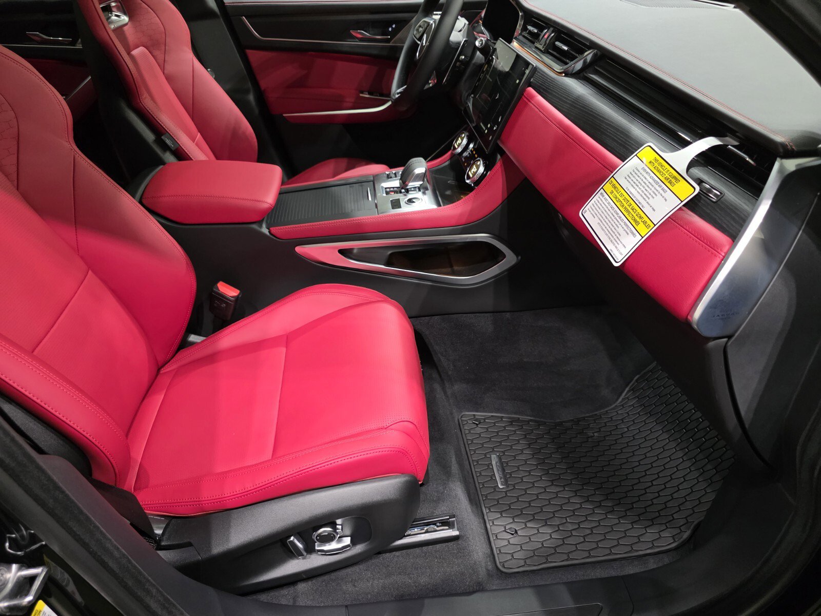 New 2026 Jaguar F-PACE R-Dynamic S image 24