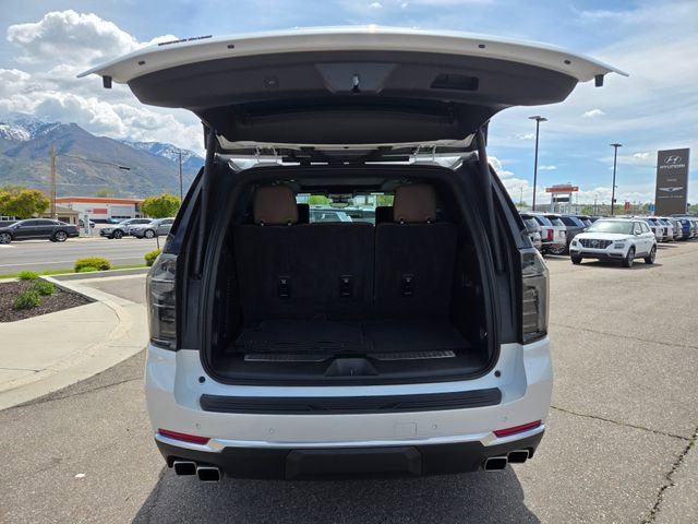 Used 2025 Chevrolet Tahoe High Country AWD/4WD image 10