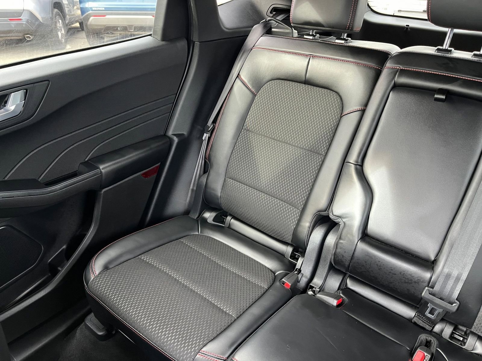 Used 2025 Ford Escape ST-Line image 35