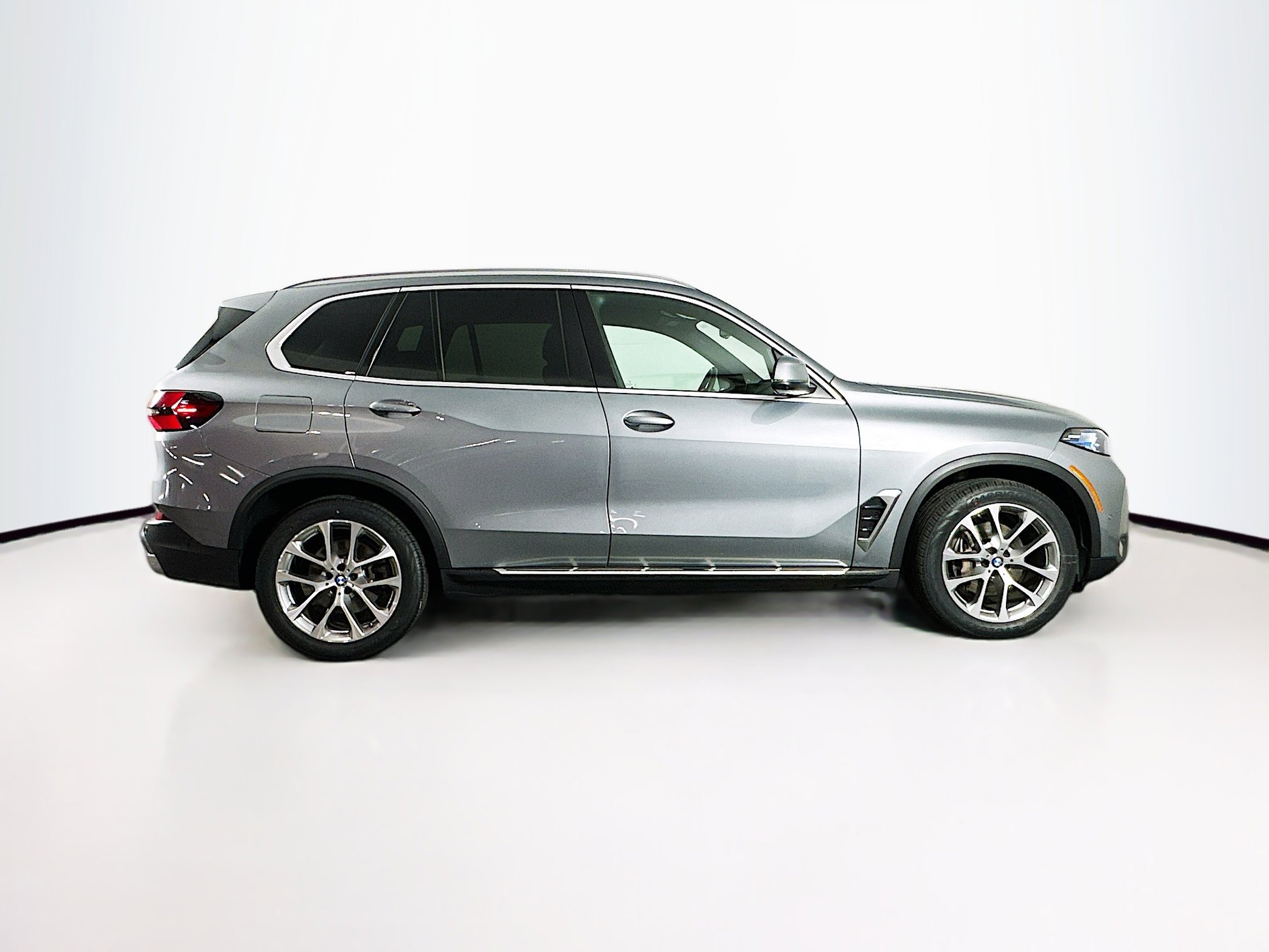 Used 2024 BMW X5 sDrive40i image 10