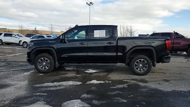 Used 2024 GMC Sierra 1500 AT4 w/ AT4 Preferred Package AWD/4WD image 5