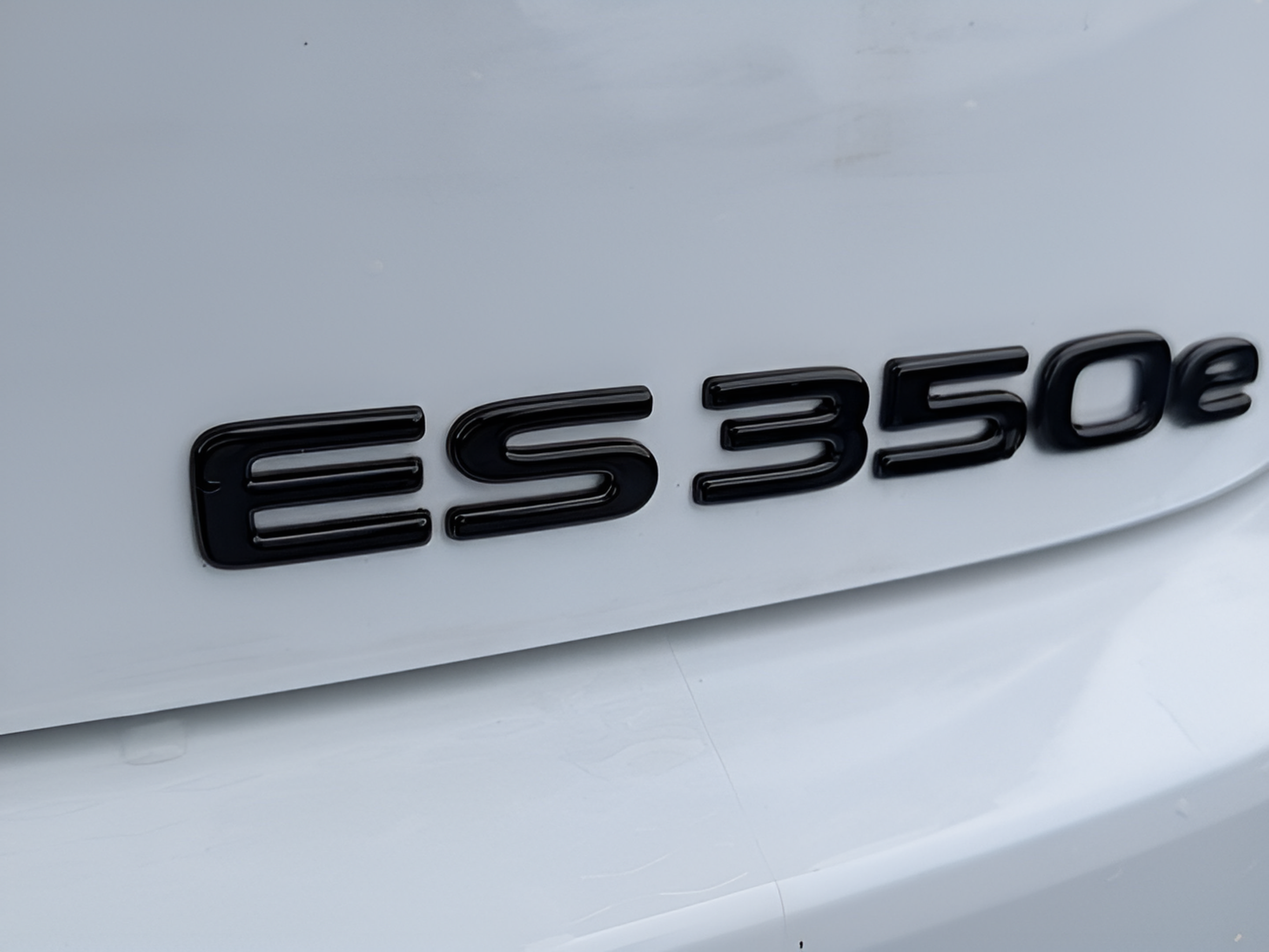 New 2026 Lexus ES 350e w/ Accessory Package (Z2) FWD image 33
