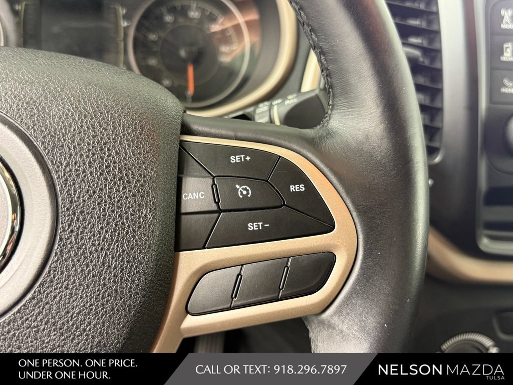 Used 2017 Jeep Cherokee Sport FWD image 21