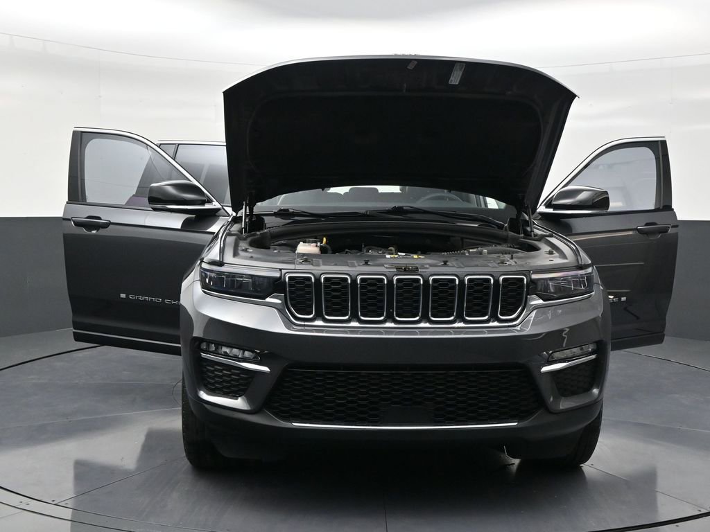Used 2023 Jeep Grand Cherokee Limited image 33